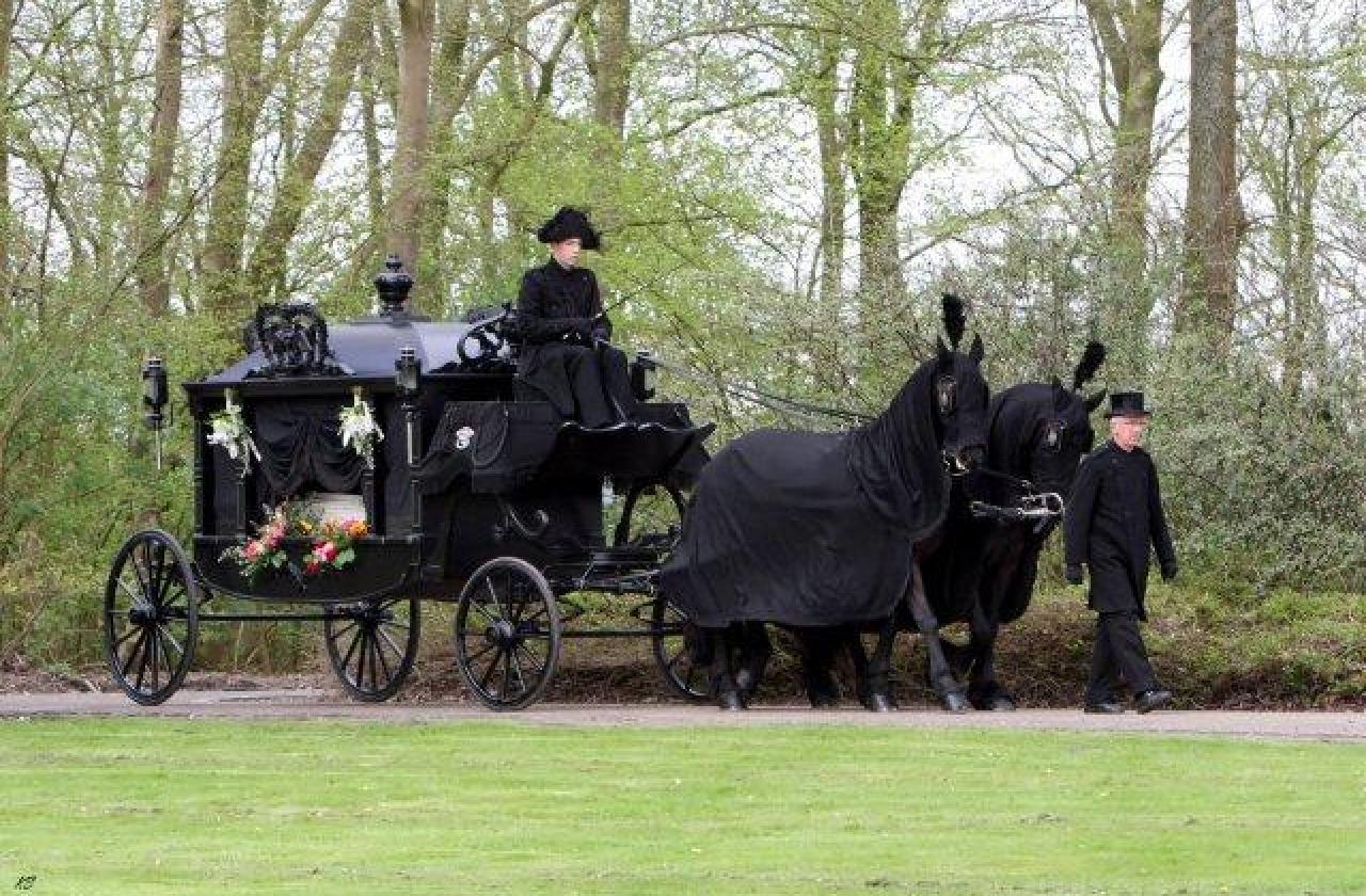 Bijzonder rouwvervoer dat past bij een persoonlijk afscheid